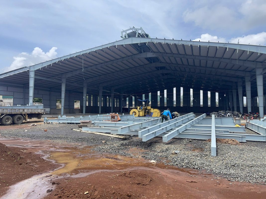 Thi công Nhà xưởng – Kết cấu thép – Dầm trục tại Gia Lai